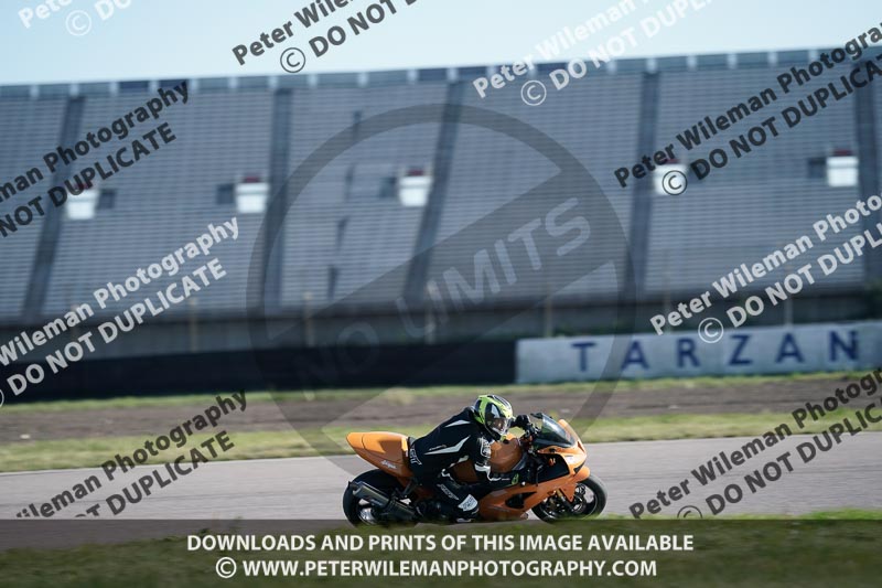 Rockingham no limits trackday;enduro digital images;event digital images;eventdigitalimages;no limits trackdays;peter wileman photography;racing digital images;rockingham raceway northamptonshire;rockingham trackday photographs;trackday digital images;trackday photos